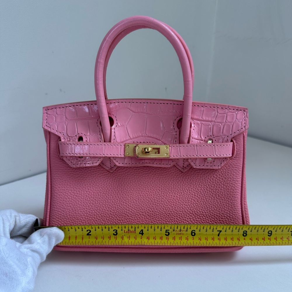 Classic Mini Leather Hangbag Gold Lock - Picture 14 of 14